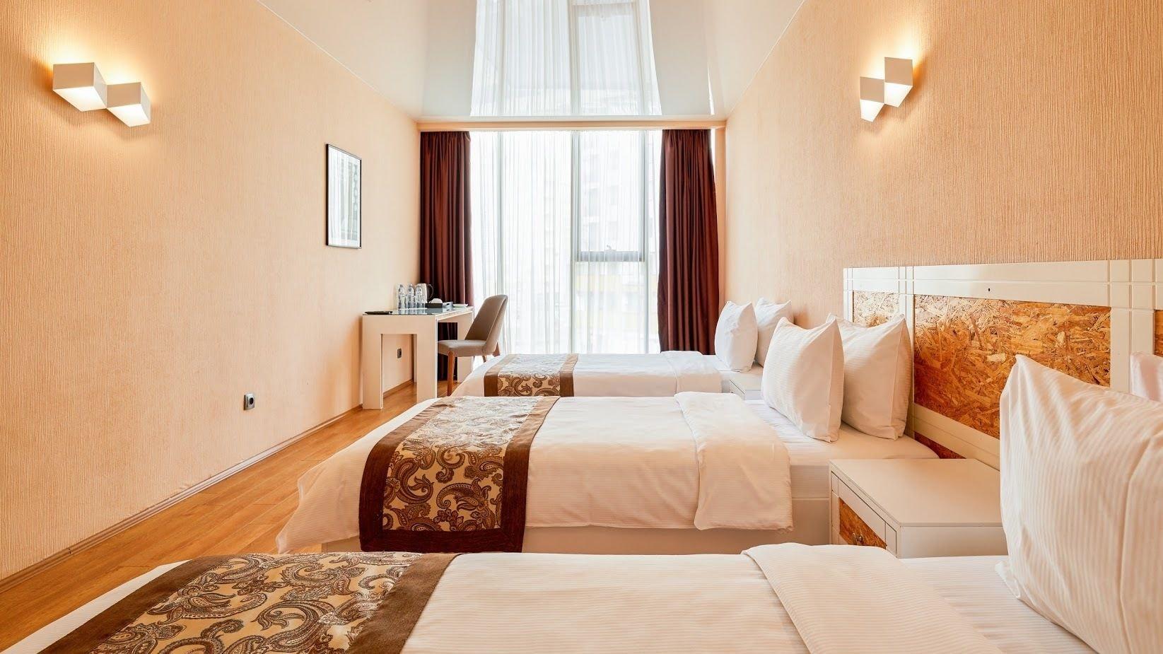 Iveria Inn Hotel Tbilisi Exterior photo