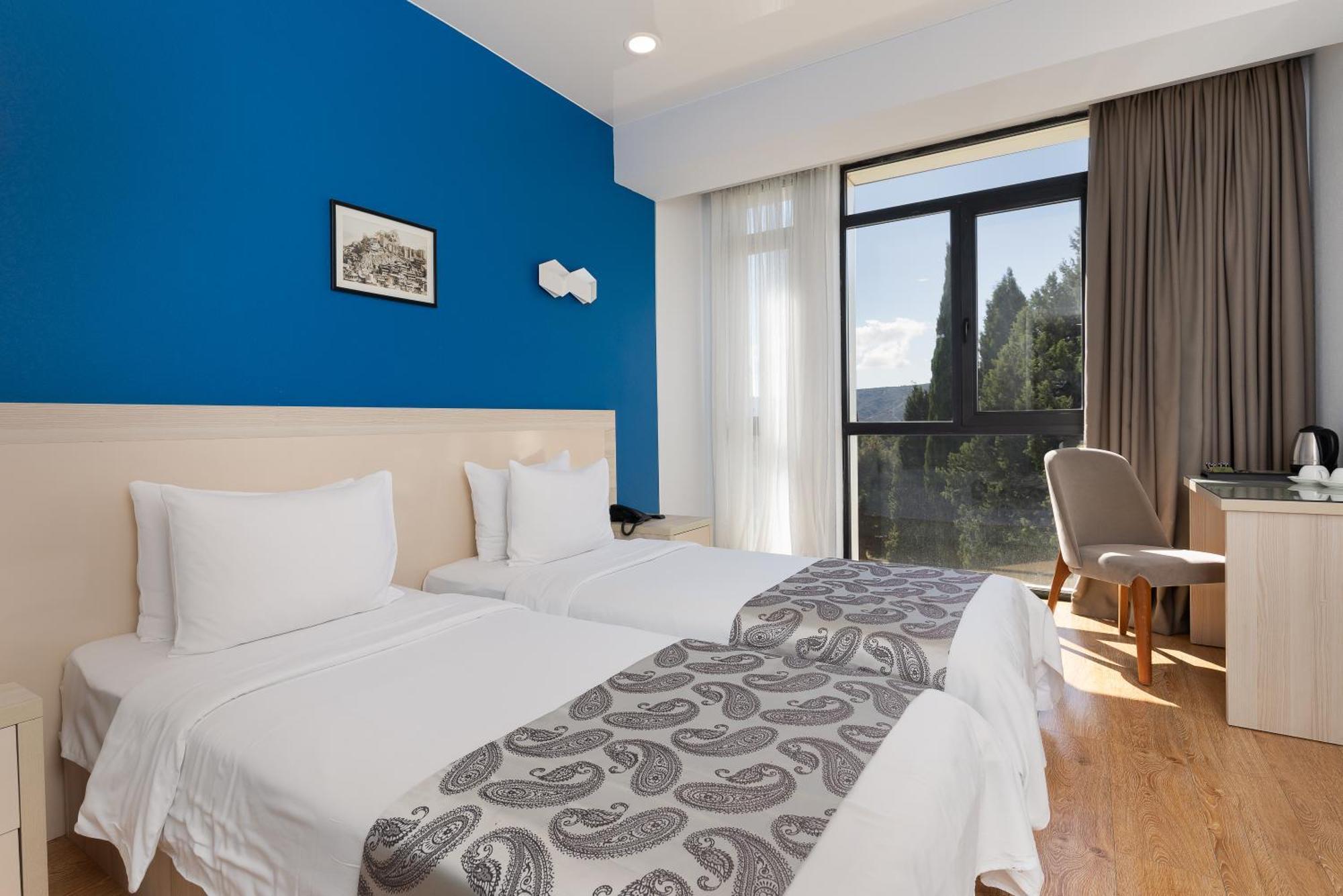 Iveria Inn Hotel Tbilisi Room photo